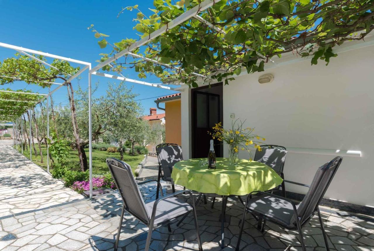 Apartments In Ravni/Istrien 30383 Dış mekan fotoğraf