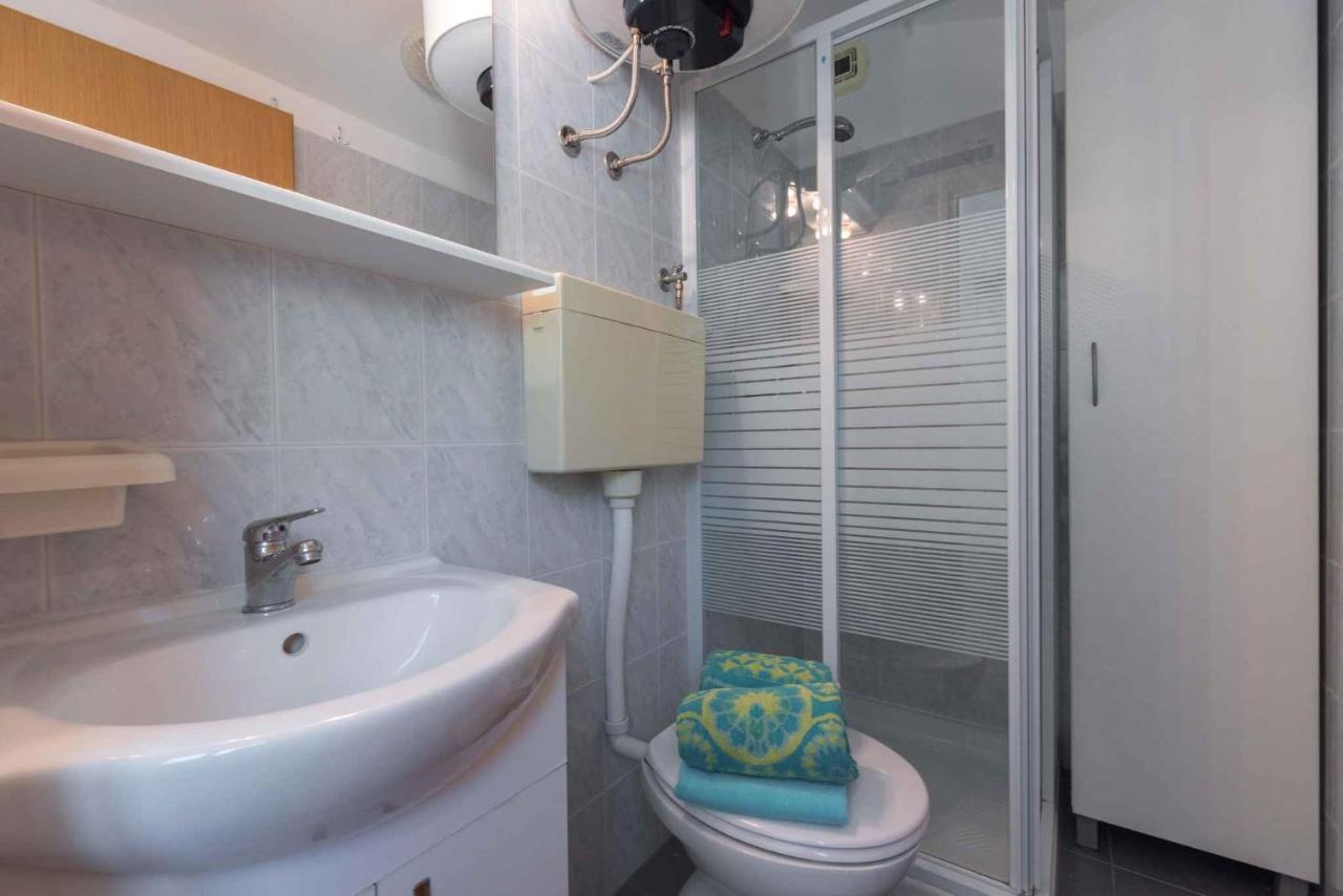 Apartments In Ravni/Istrien 30383 Dış mekan fotoğraf
